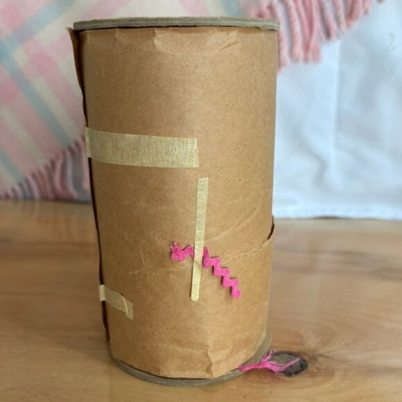 Vintage Rick Rack Trim on Original Roll Powerhouse Pink - Picture 2 of 8